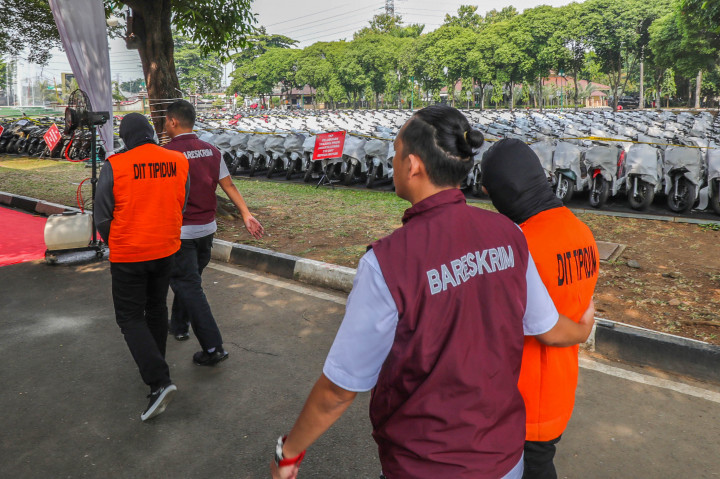 Polri Tangkap 7 Tersangka Penggelapan Kendaraan Jaringan Internasional
