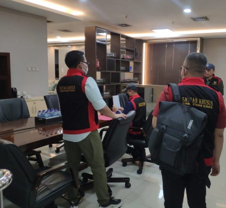 Kejati Jatim Geledah Kantor PT INKA Terkait Kasus Dugaan Korupsi Proyek di Republik Congo