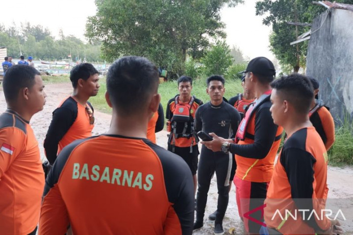 Tim SAR Fokus Cari Bodi Helikopter Polri yang Jatuh di Belitung Timur