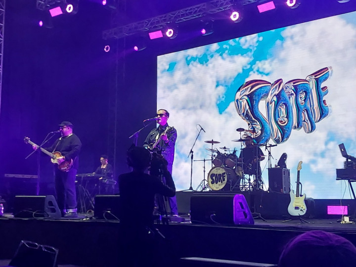 SORE Kenang Ade Paloh di We The Fest 2024