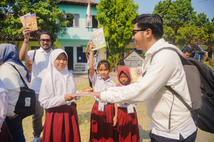 Holding BUMN Aviasi Pariwisata Dorong Peningkatan Literasi Anak Sekolah