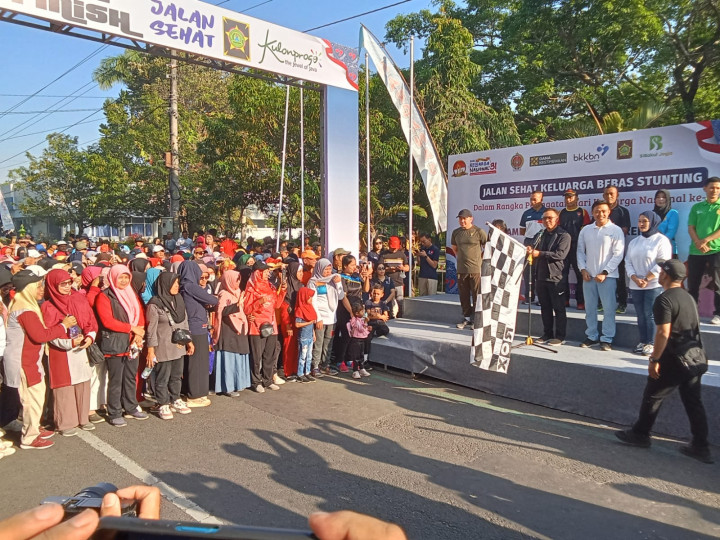 Jalan Sehat Harganas di Kulon Progo Diikuti Ratusan Masyarakat