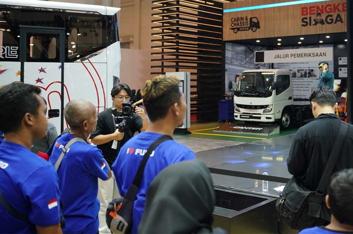 Canter Mania Geruduk Booth Fuso di GIIAS 2024, Ternyata Ini Penyebabnya!