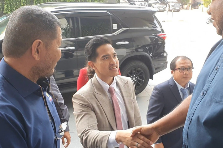 Kaesang Pangarep Sambangi Markas NasDem