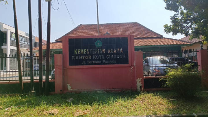 Baru Tiba di Bandara, Haji Asal Cirebon Langsung Dirujuk ke Rumah Sakit