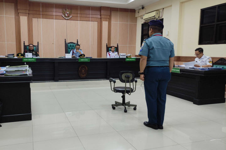 Oknum TNI Palsukan Surat Izin Cerai Dituntut 10 Bulan Penjara