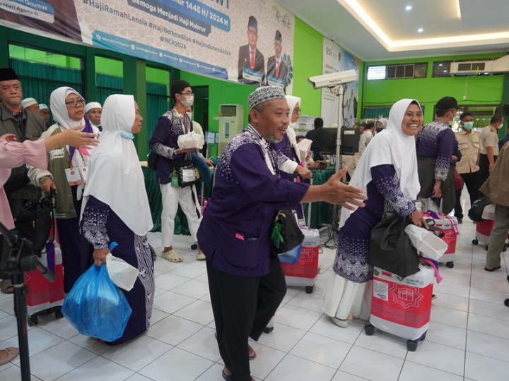 10 Haji Debarkasi Surabaya Tertunda Pulang Karena Sakit di Arab Saudi