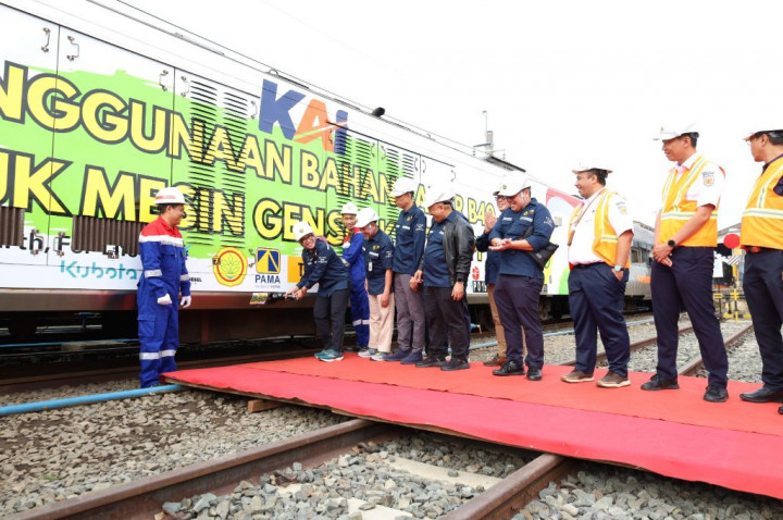Kurangi Konsumsi Solar, KAI Uji Coba Pakai B40 untuk Kereta Api
