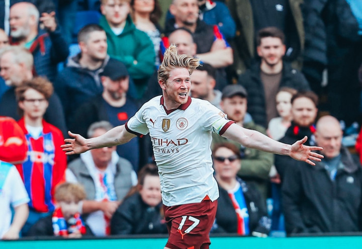 Guardiola tak Mau Ditinggal De Bruyne