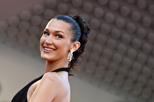 Coret Iklan Olimpiade karena Bella Hadid Pro-Palestina, Adidas Minta Maaf