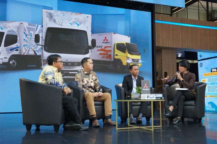 Selain Pajang Produk EV, Fuso Gelar Talkshow Soal Lingkungan