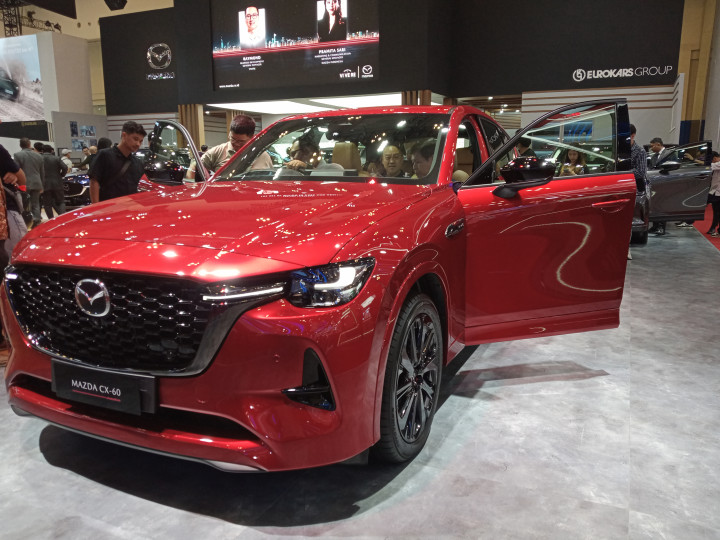 Tampilan CX-60 Pro, SUV Terbaru dari Mazda