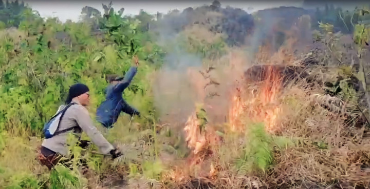 21 Hektare Lahan di Bukit Pager Watu Gunung Arjuno Terdampak Kebakaran