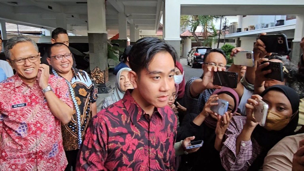 Tanggapi Survei Pilgub Jakarta Rendah, Gibran Bebaskan Kaesang Melangkah