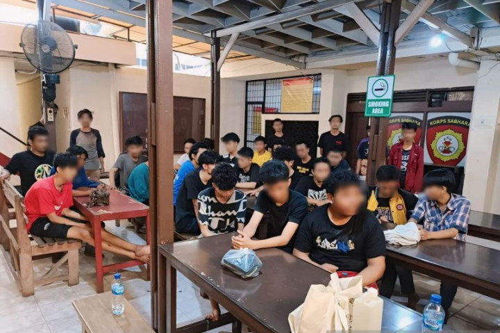 Hendak Tawuran, 32 Remaja di Duren Sawit Ditangkap
