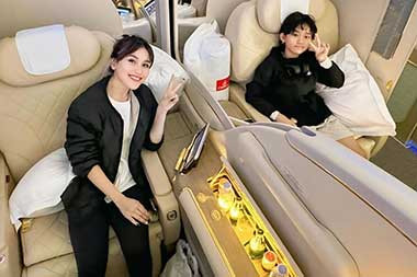 Apes, Ayu Ting Ting Kecurian di Amerika Serikat