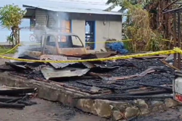 Satu Rumah dan Tiga Unit Mobil di Ende Ludes Terbakar