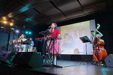 NonaRia Gelar Showcase Album Kedua <i>Dengarkanlah Radio</i>