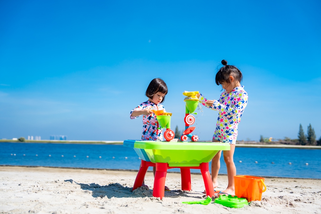 ELC Sand And Water Table- Dok. Ist