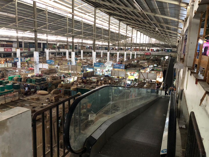 Pedagang Keluhkan Travelator Pasar Tumenggungan Tak Berfungsi