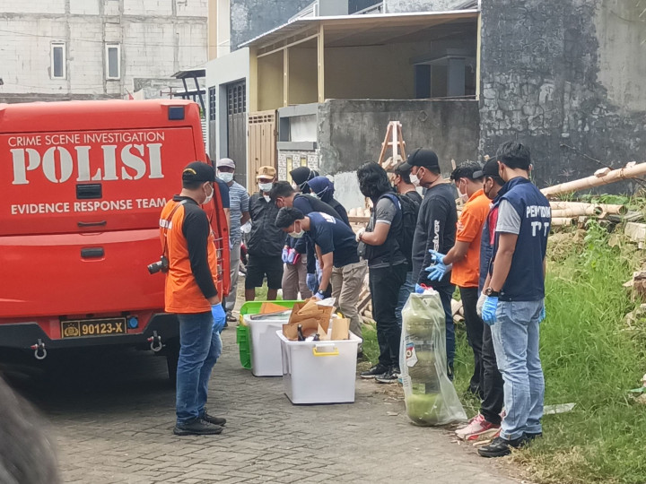Polisi Temukan Bahan Peledak di Rumah Terduga Teroris Daerah Batu