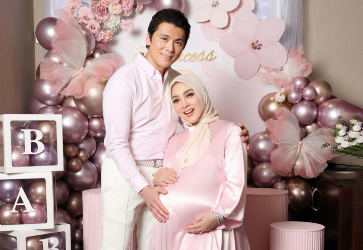 Selamat! Syahrini Melahirkan Anak Pertama