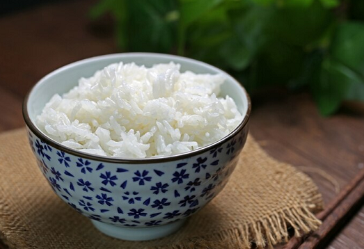 Nasi Putih Menyebabkan Diabetes Tipe 2, Mitos atau Fakta?