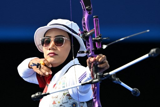 Melihat Perjuangan Diananda Melangkah ke Perempat Final Panahan