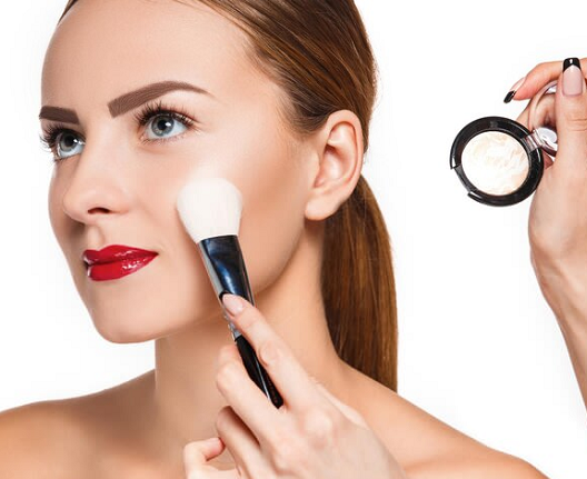 Tips Make Up Sesuai Bentuk Wajah Rekomendasi Penata Rias