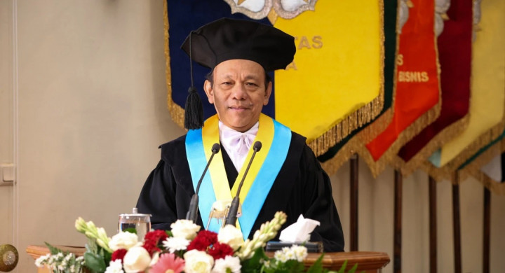 Pernah Menjadi Pedagang Asongan, Kini Suyanta Jadi Profesor di UGM