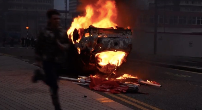 Six Day of Violence Ended up with 400 Arrested in England