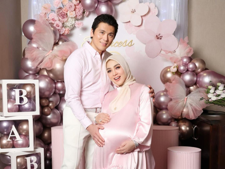 Syahrini Bagikan Momen Melahirkan, Reino Barack Azani Princess R