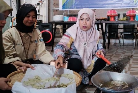 Bahaya Bank Emok, Rentenir Berkedok Koperasi