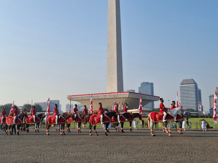 Dupiklat Bendera Pusaka dan Teks Proklamasi Mulai Dikirab Menuju IKN
