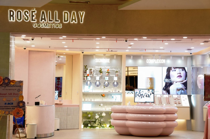 Cantik nan Bernuansa Pink, Rose All Day Hadirkan Gerai Ketiga