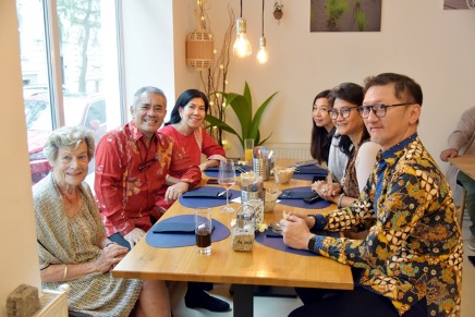Kendang Restaurant: Indonesia Spice Up Austria!