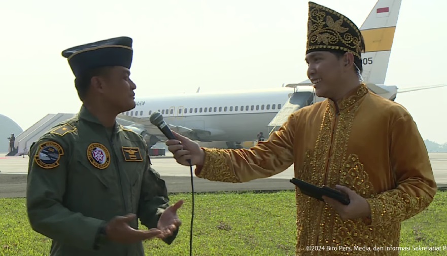 Pilot TNI AU Bangga Bisa Terbangkan Bendera Merah Putih dan Teks Proklamasi ke IKN