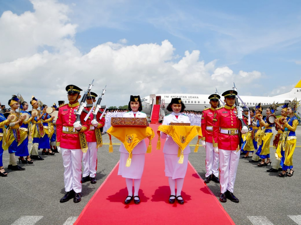 Begini Kirab Duplikat Bendera Merah Putih dan Teks Proklamasi Menuju IKN