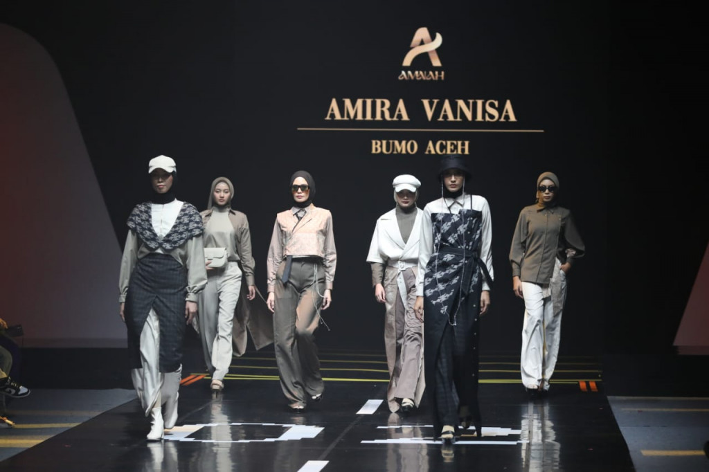 Karya Desainer Aceh Mejeng di Fashion Show Muffest