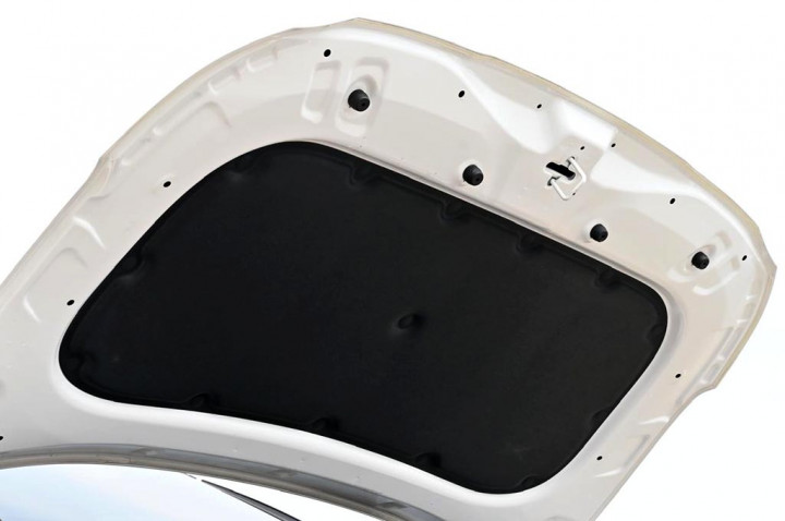 Peran Vital Peredam Panas Kap Mesin Mobil: Lebih dari Sekadar Pelapis