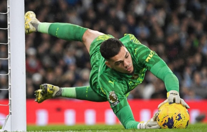Ederson Putuskan Bertahan di City