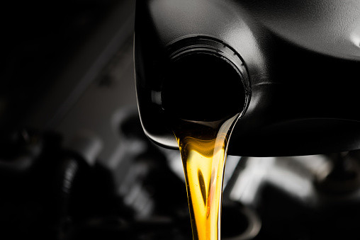 Oli Motor Diganti Setiap Berapa Bulan? Yuk Cek!