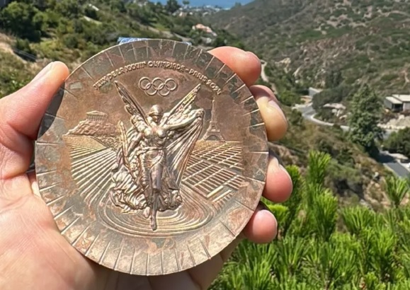 Olimpiade Paris: Atlet AS Ini Kecewa Medali Perunggunya Rusak dan Berkarat