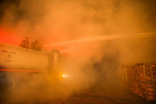 Pinggiran Athena Membara