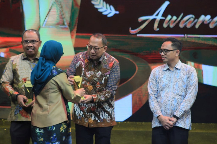 SMF Raih Penghargaan Innovator in Social Financial Bond Mortgage Solution di Prominent Awards 2024