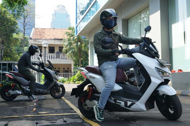 Motor Listrik Ini Kian Agresif Gelar Roadshow & Test Ride