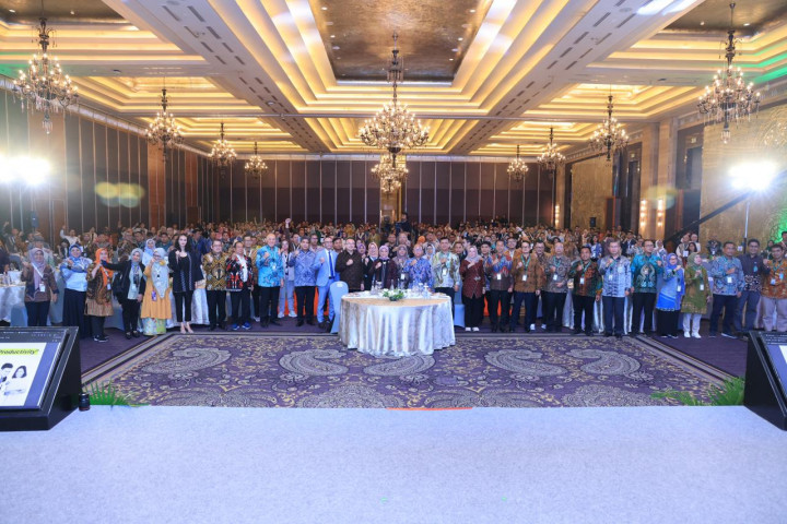 Menaker Minta Pelaku Industri Komitmen Terapkan <i>Green Productivity</i>