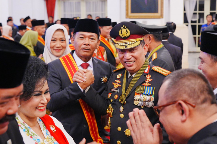 Jenderal (Purn) Idham Azis Dianugerahi Bintang Mahaputera Adipradana