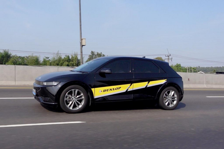 Uji Coba Ban Dunlop SP Sport LM705 di Mobil Listrik, Bisa Jadi Alternatif