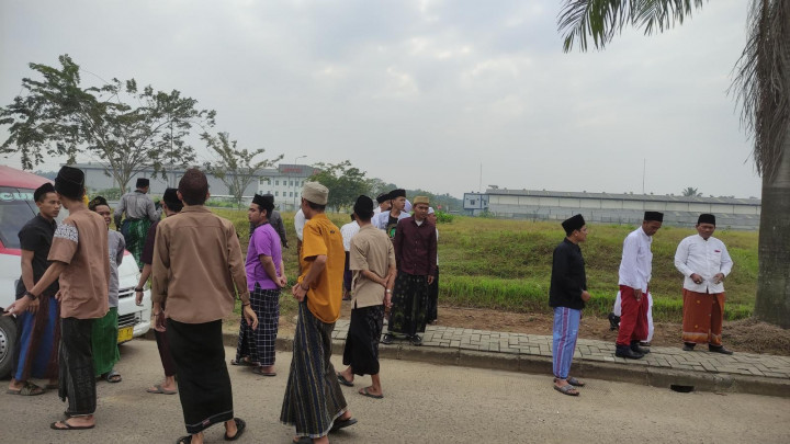 Santri dan Ulama Desak Penutupan Pabrik Miras di Kabupaten Serang